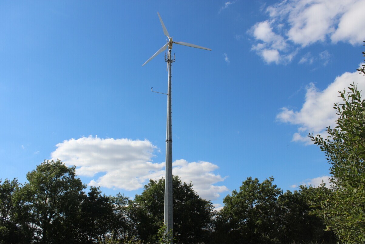 Anhua 10kw High Output Pitch Controlled Free Energy Wind Turbine Generator