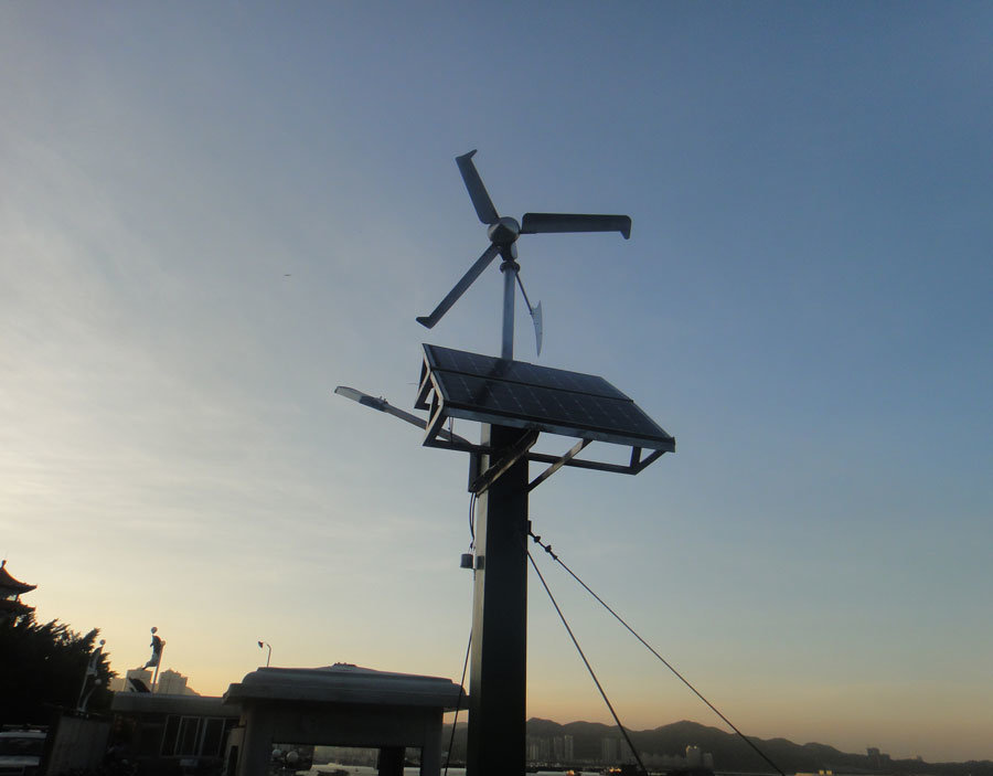 Wind Energy Generator with Wind Solar Hybrid System (MS-WT-400)