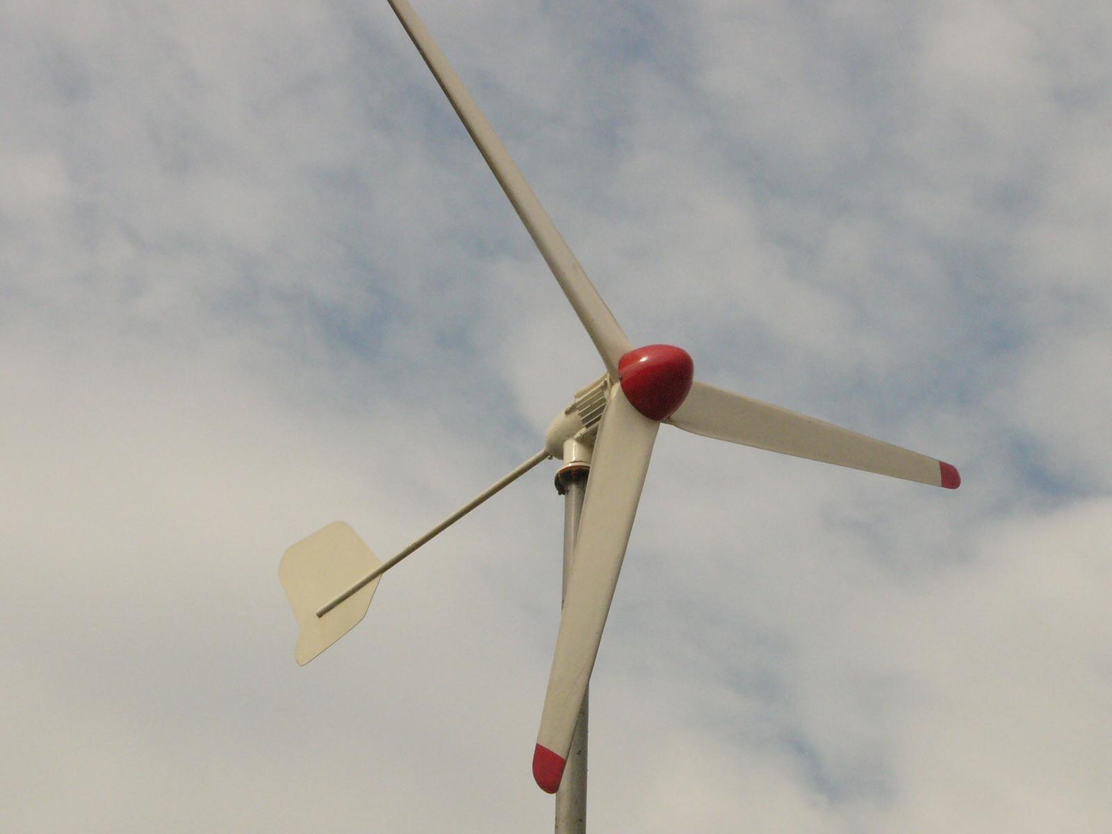 Wind Generator (TOSO-1000W)