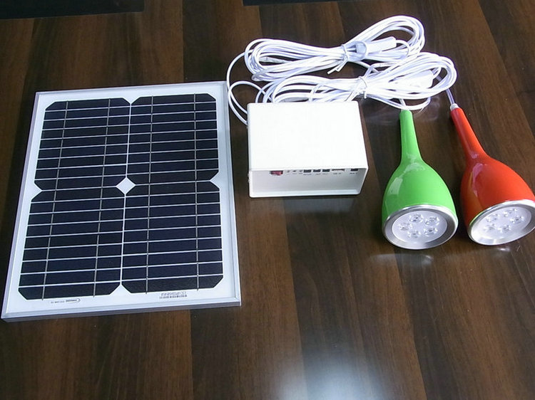Matched 5W Solar Newly Designed Yuge-1003b High Quality Newly Designed Special Patent Lithium Batteries Remote Control Solar Lighting System for House