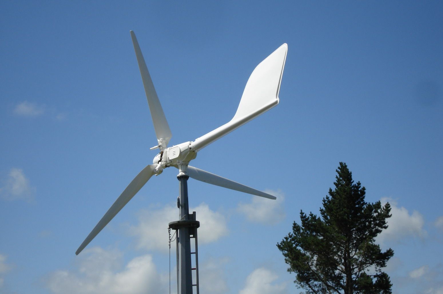 10kw 220V/240V/380V Home Use Low Rpm Horizontal Wind Turbine Generator