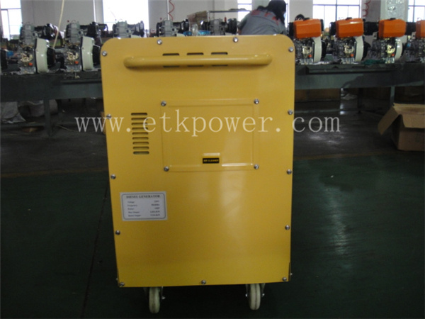 6.0kw Silent Diesel Generator with Four Small Wheels