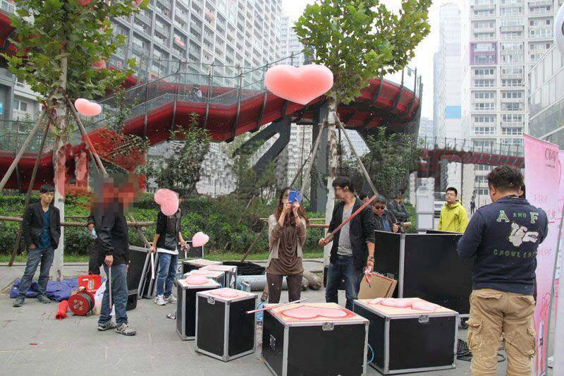 Flying Logos Creatively Amazing Customized Wedding Event Helium Equipment Smile Clouds Flogos Generator