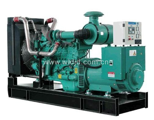 Cummins Diesel Generator 650kVA/520kw (KTAA19-G6)