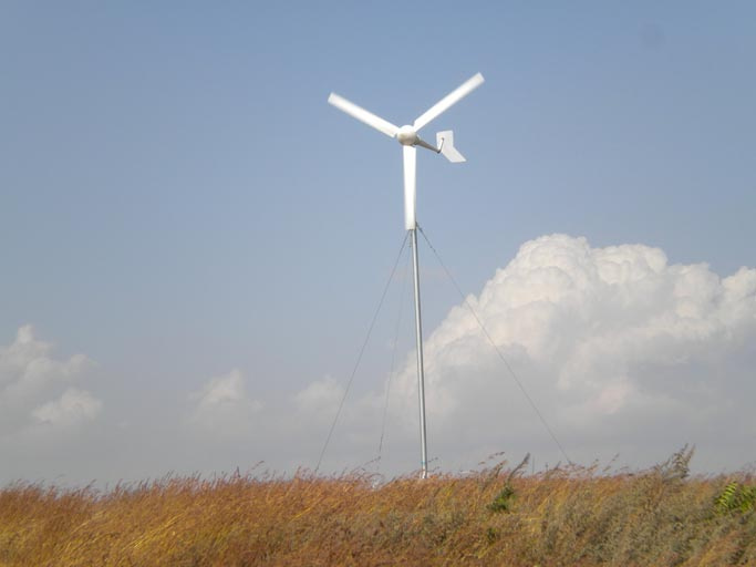 Home Use 2kw Horizontal Axis Pitch Control Systems Wind Turbine (MSFD2000)